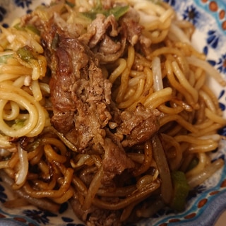 オクラでつるつる食感⭐牛肉焼きそば